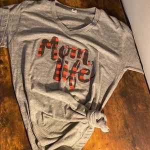 Mom Life Tee